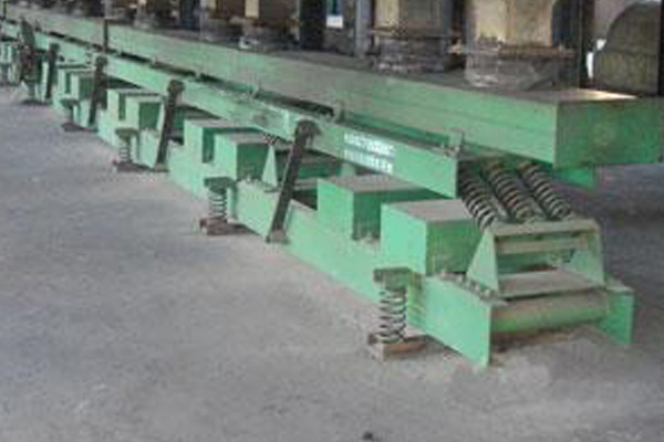 什么是慣性振動(dòng)輸送機(jī)，性能特征概述